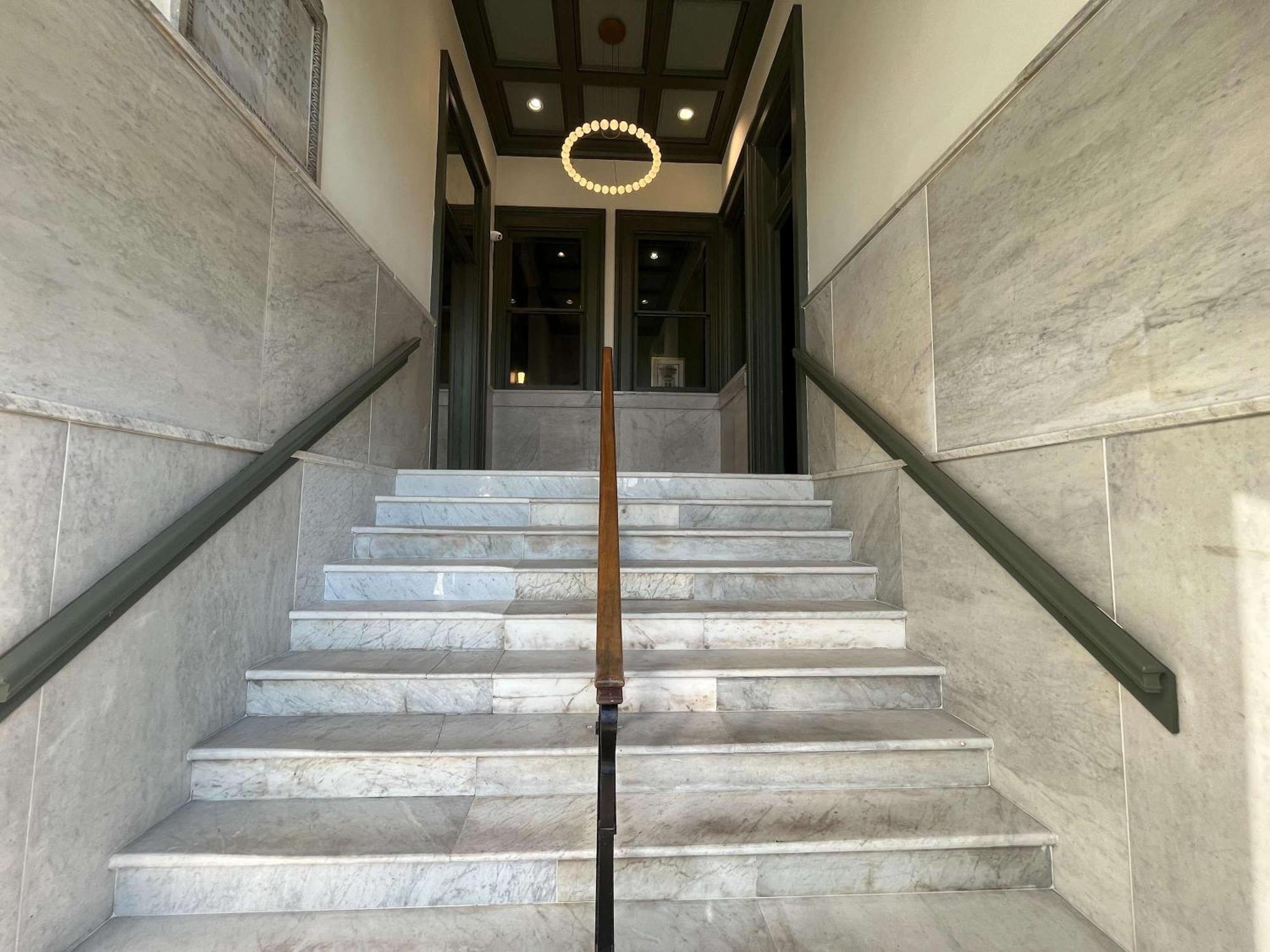Bright And Modern In # 406 * Louisville